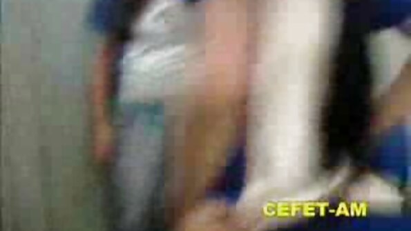 નાના ડબ્બાવાળી એચ ડી સેકસી વીડિયો પાતળી કૂતરી ઓલિવરનો લંડ જેટલો deepંડો ઉતારે છે
