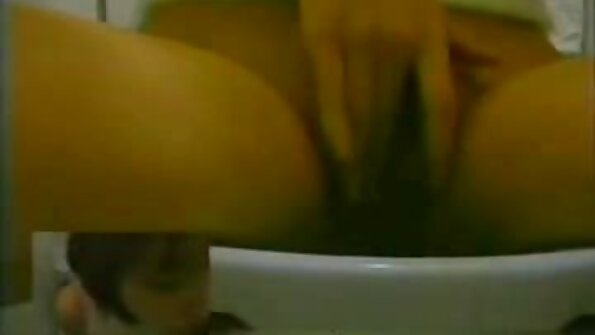 Kinky બેબ Kylie રોકેટ ચોરી માટે સજા મળે છે સનીલીયોન ના સેકસી વીડિયો